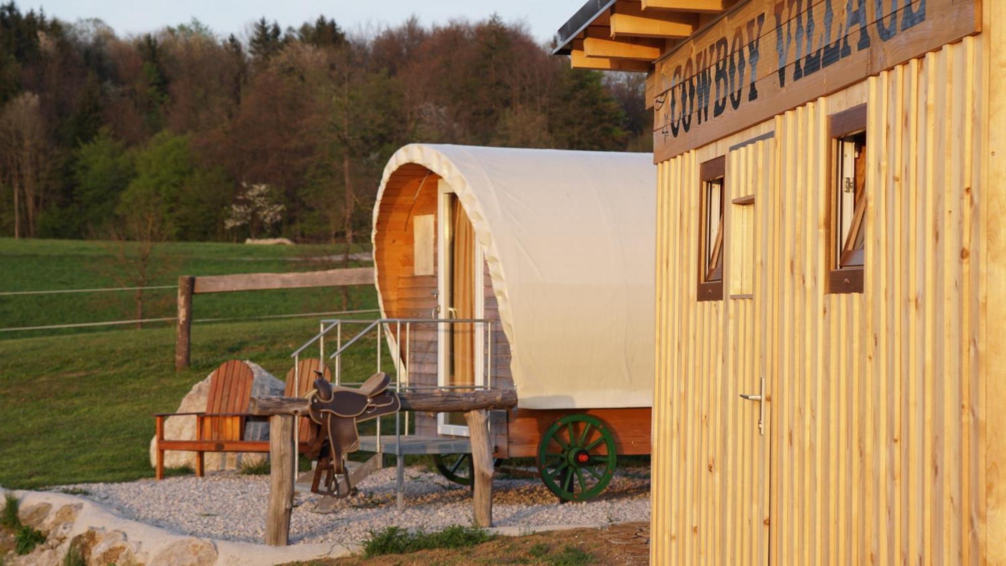 Hotel Cowboy'S Land Visnja Gora Esterno foto