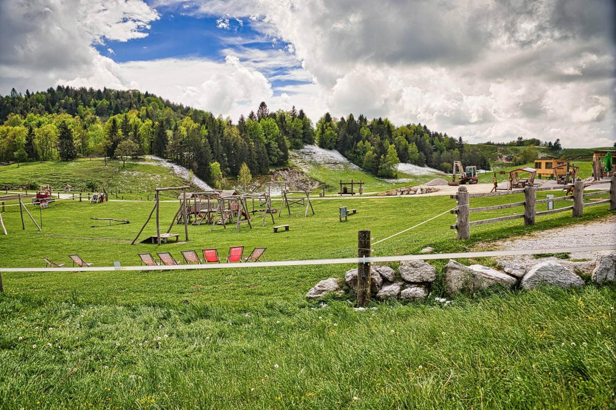 Hotel Cowboy'S Land Visnja Gora Esterno foto