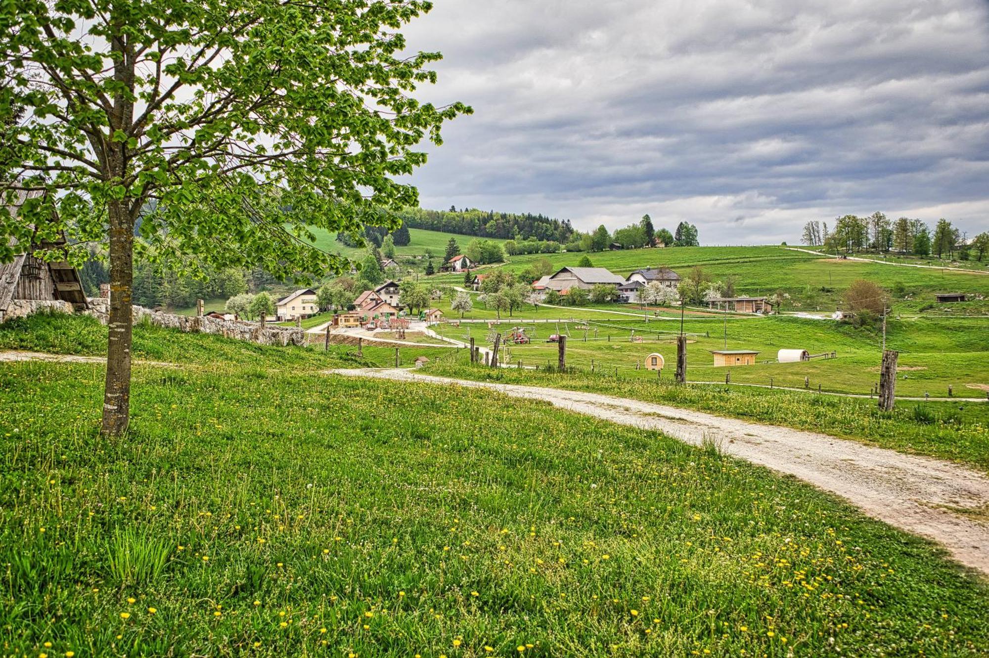 Hotel Cowboy'S Land Visnja Gora Esterno foto